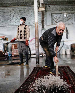 شستشوی سنتی قالی در قالیشویی آجودانیه