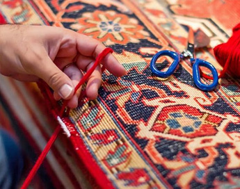 خدمات تخصصی و حرفه ای رفوی فرش در قالیشویی آجودانیه